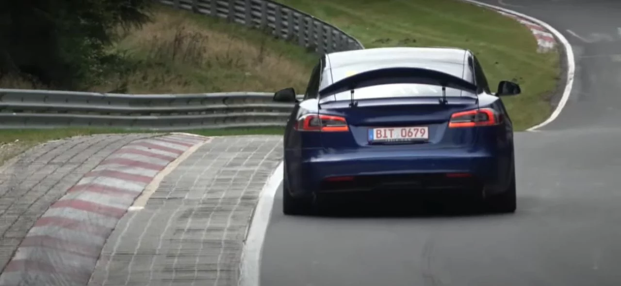 Tesla Model S Plaid Nurburgring Aerofreno 06