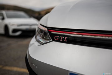 Volkswagen Golf Gti Cs Vs R 2021 28 