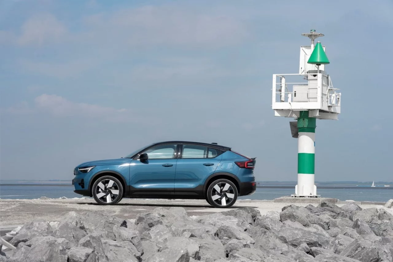 Volvo C40 Recharge, Fjord Blue