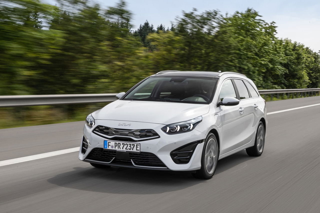 Kia Ceed 2022 Oferta Diciembre 2021 11 Tourer Exterior 34 Frontal Dinamica