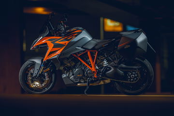 Ktm 1290 Super Duke Gt 2022 1