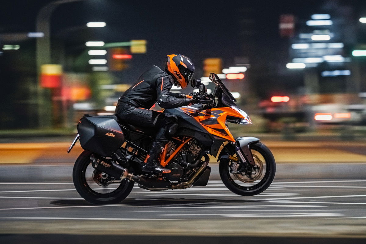 Ktm 1290 Super Duke Gt 2022 3