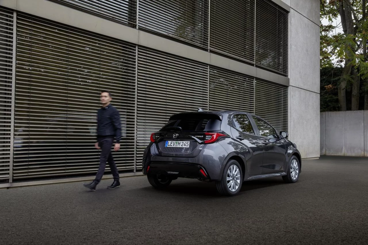 Mazda 2 Hybrid 2022 06 Exterior 34 Posterior