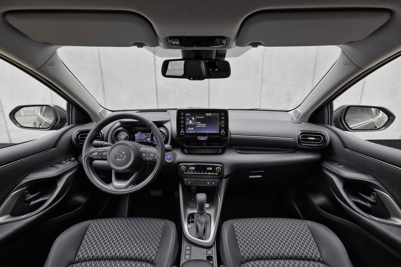 Mazda 2 Hybrid 2022 10 Interior