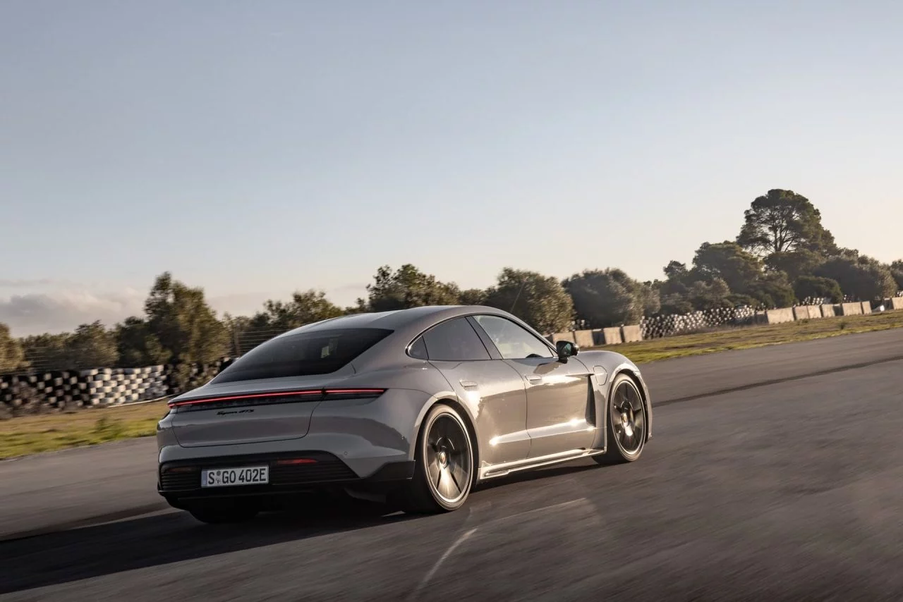 Porsche Taycan Gts 2022 049