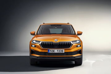 Skoda Karoq 2022 02 Exterior Frontal Naranja