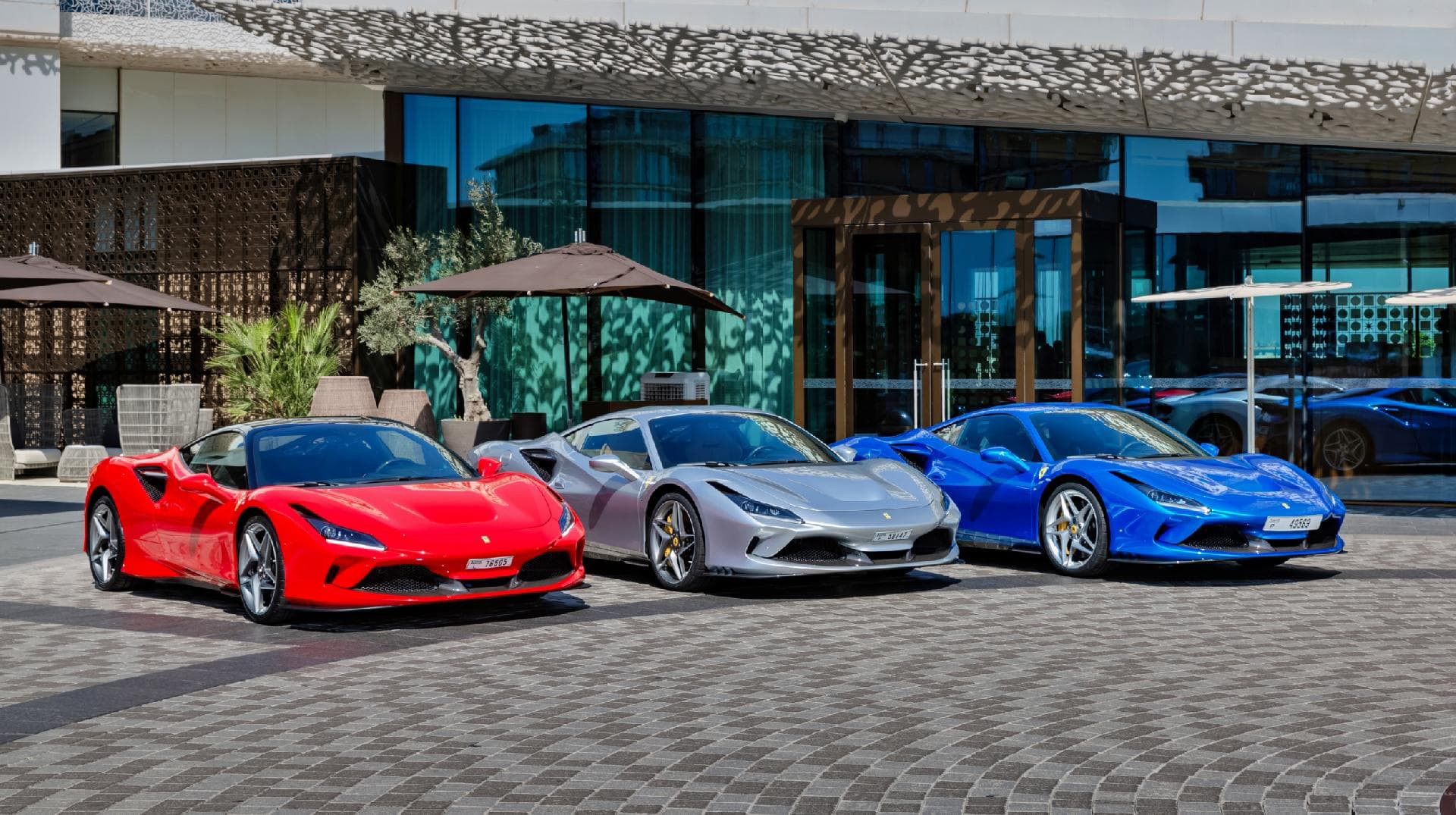 How many Ferrari, Lamborghini, McLaren and similar cars were sold in Spain in 2021