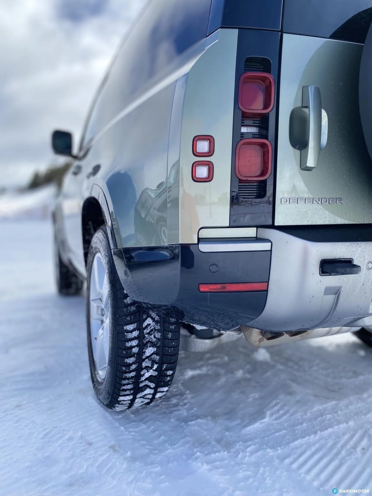 Land Rover Defender Nieve 00014