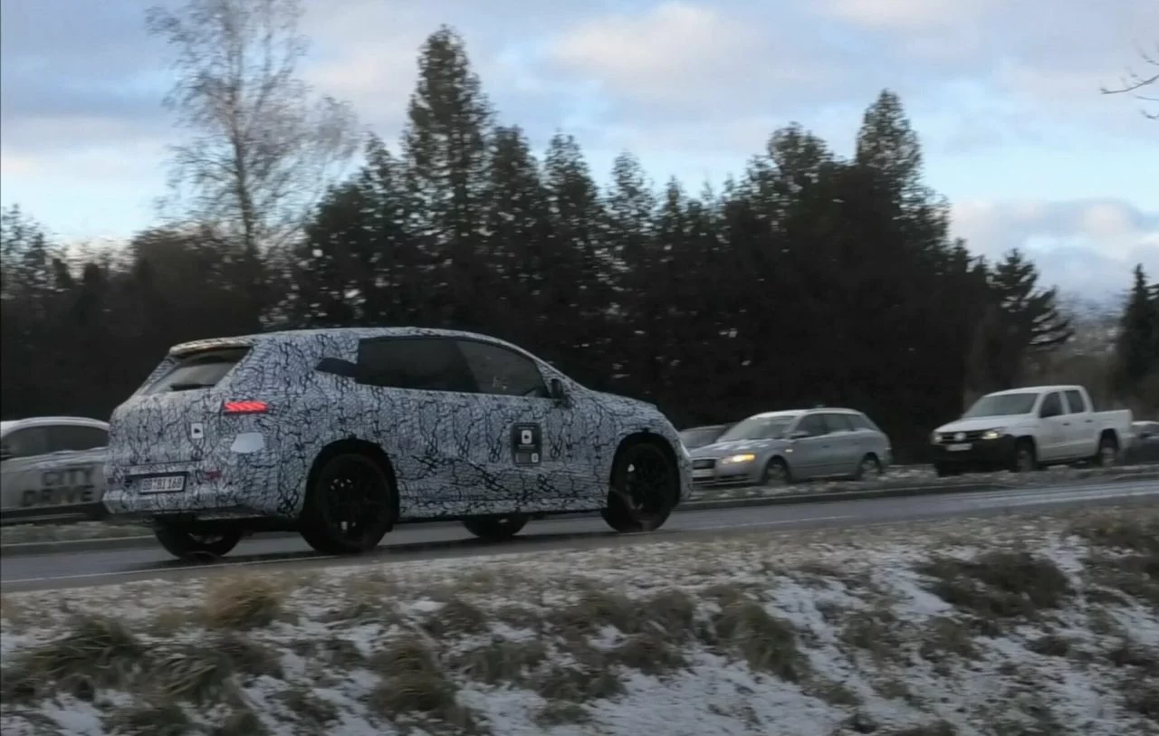 Mercedes Eqe Suv Video Espia 2