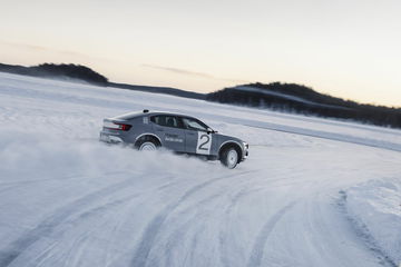 Polestar 2 Arctic Circle 27