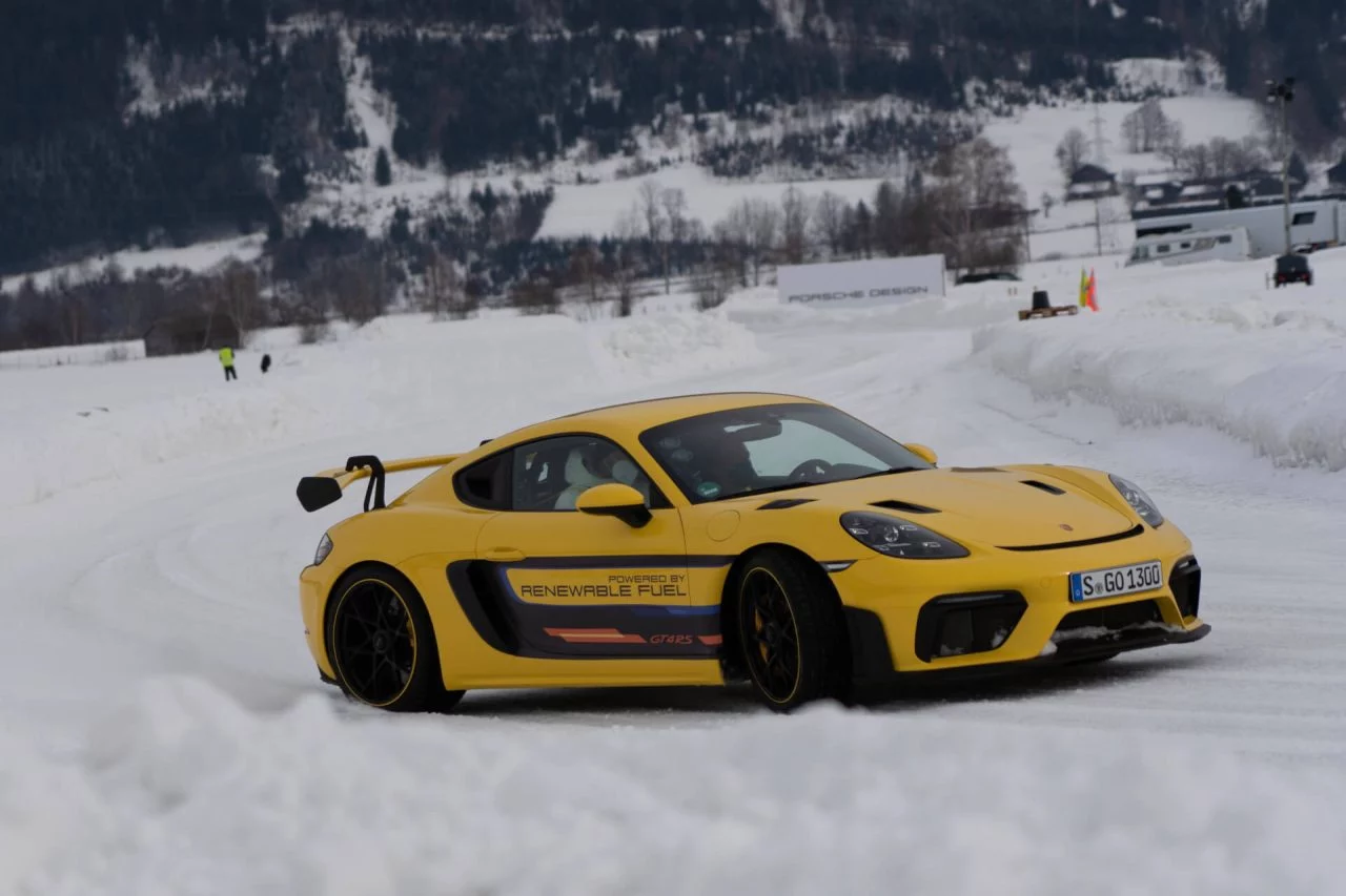 Porsche 718 Cayman Gt4 Rs Combustible Sintetico 07