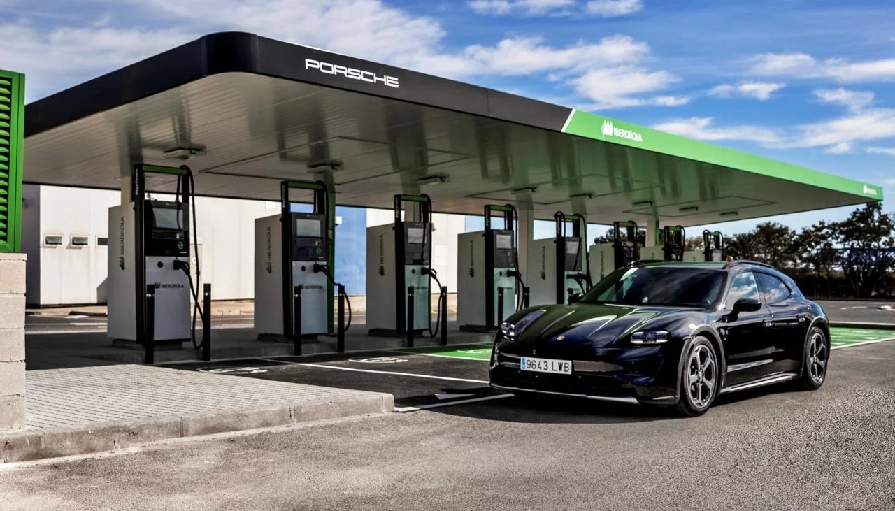 Porsche Iberdrola Punto Recarga 2022 05