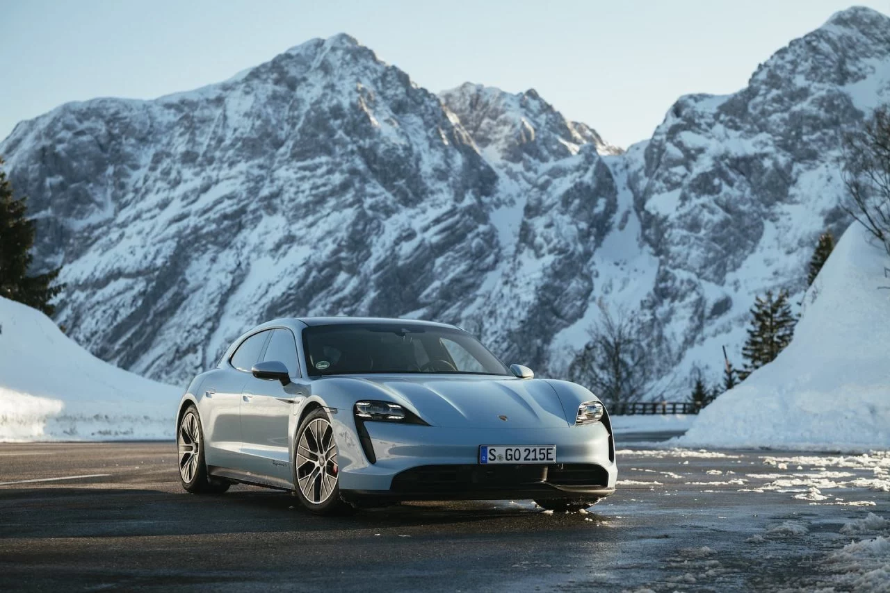 Prueba Porsche Taycan 4s Sport Turismo Frozen Blue 10