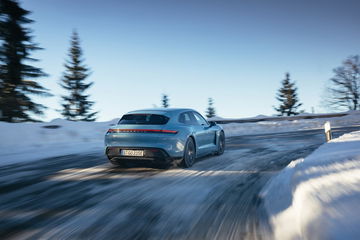 Prueba Porsche Taycan 4s Sport Turismo Frozen Blue 4