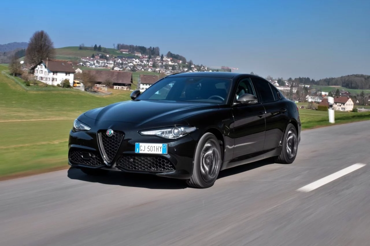 Alfa Romeo Giulia Stelvio Estrema 2022 07