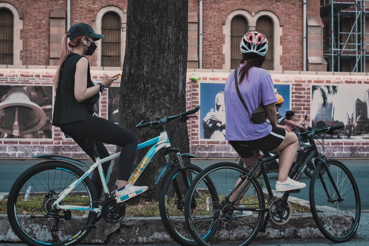 Ciclistas Coches Rotonda Prioridad 04