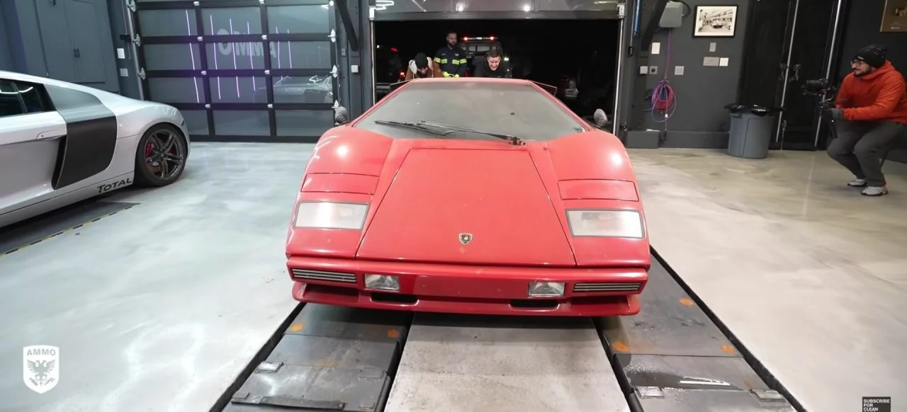 Detallado Lamborghini Countach