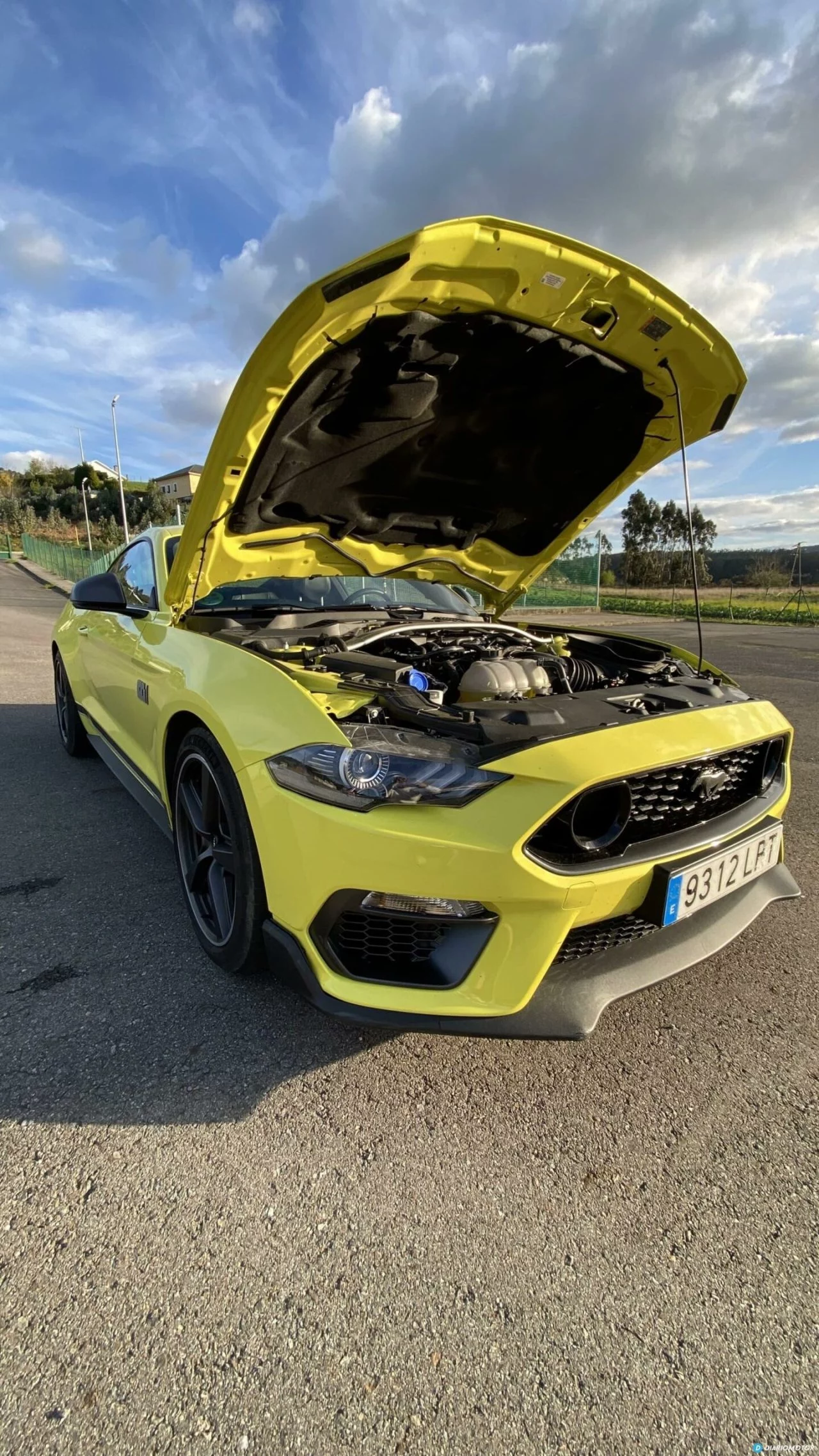 Ford Mustang Mach 1 Amarillo 00030