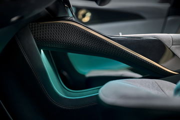 Lotus Eletre 2023 04