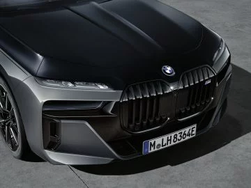 Bmw Serie 7 2023 35 Phev M760e Exterior Detalle Parrilla Faros