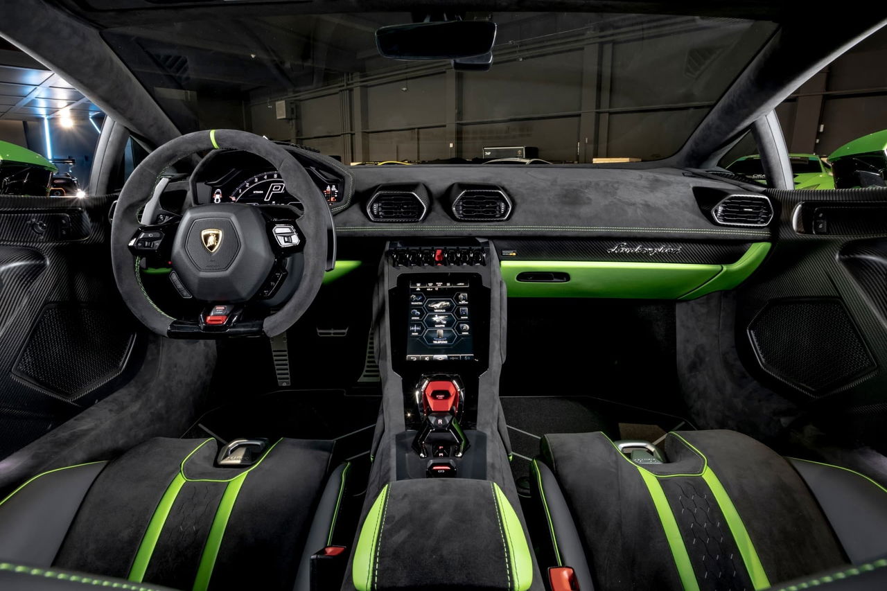 Lamborghini Huracan Tecnica 2022 40