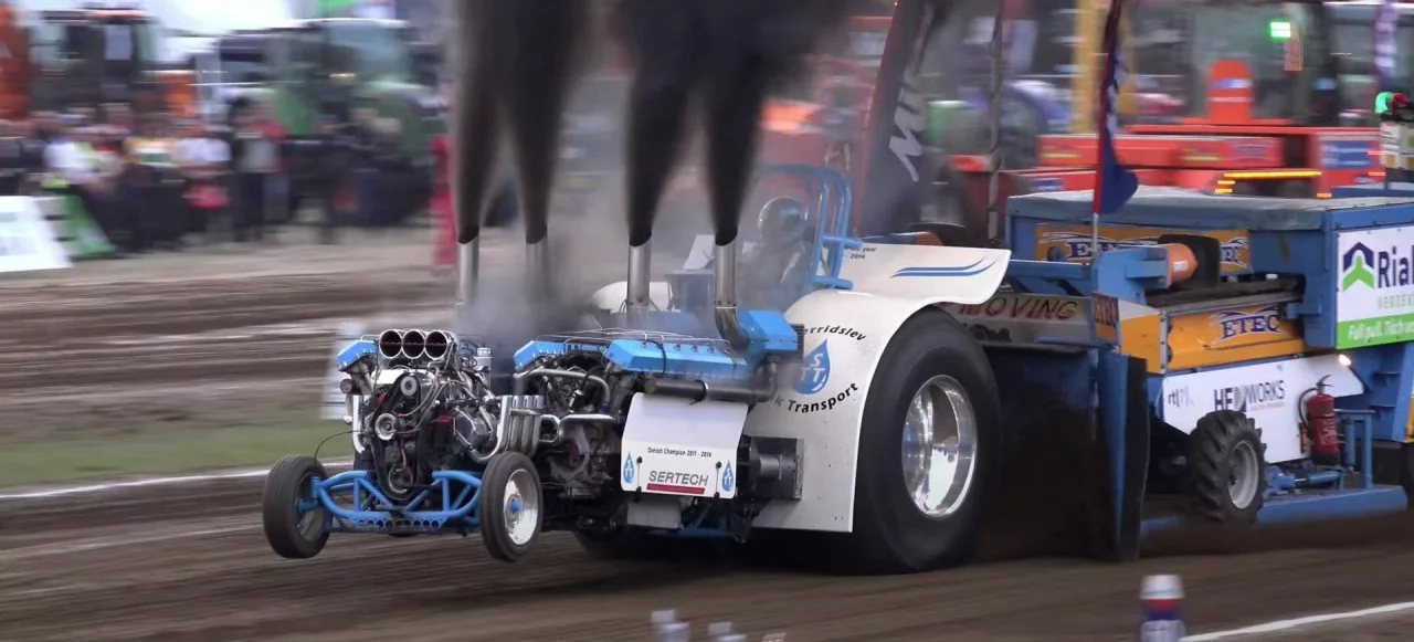 Tractor Pulling V12 Diesel