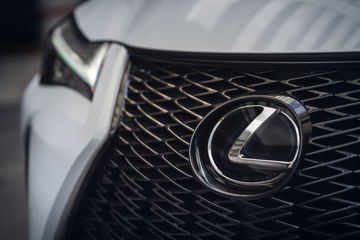 Lexus Ux 250h 2023 12 Exterior Parrilla