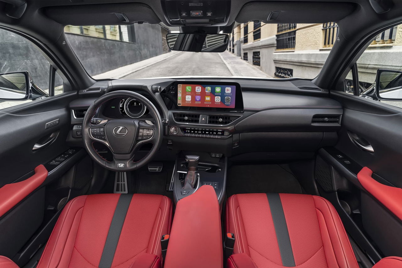 Lexus Ux 250h 2023 14 Interior Plazas Delanteras Salpicadero