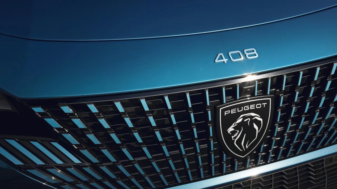 Peugeot 408 Logo Parrilla