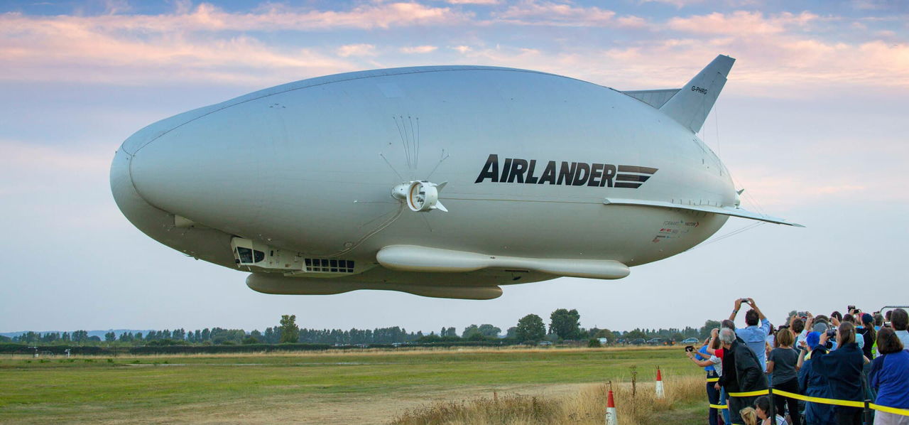 Dirigible Airlander 10 Air Nostrum 02