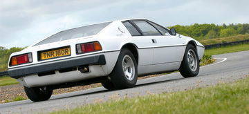 Lotus Esprit 01