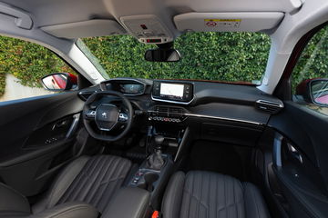 Peugeot E 2008 Interior 02