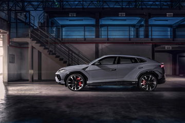 Lamborghini Urus S 2023 03