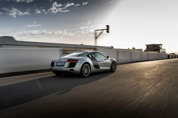 Audi R8 5.2 Fsi Quattro (1st Generation)