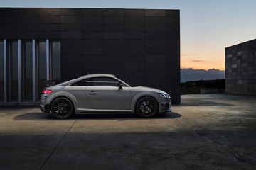 Audi Tt Rs Iconic Edition 03