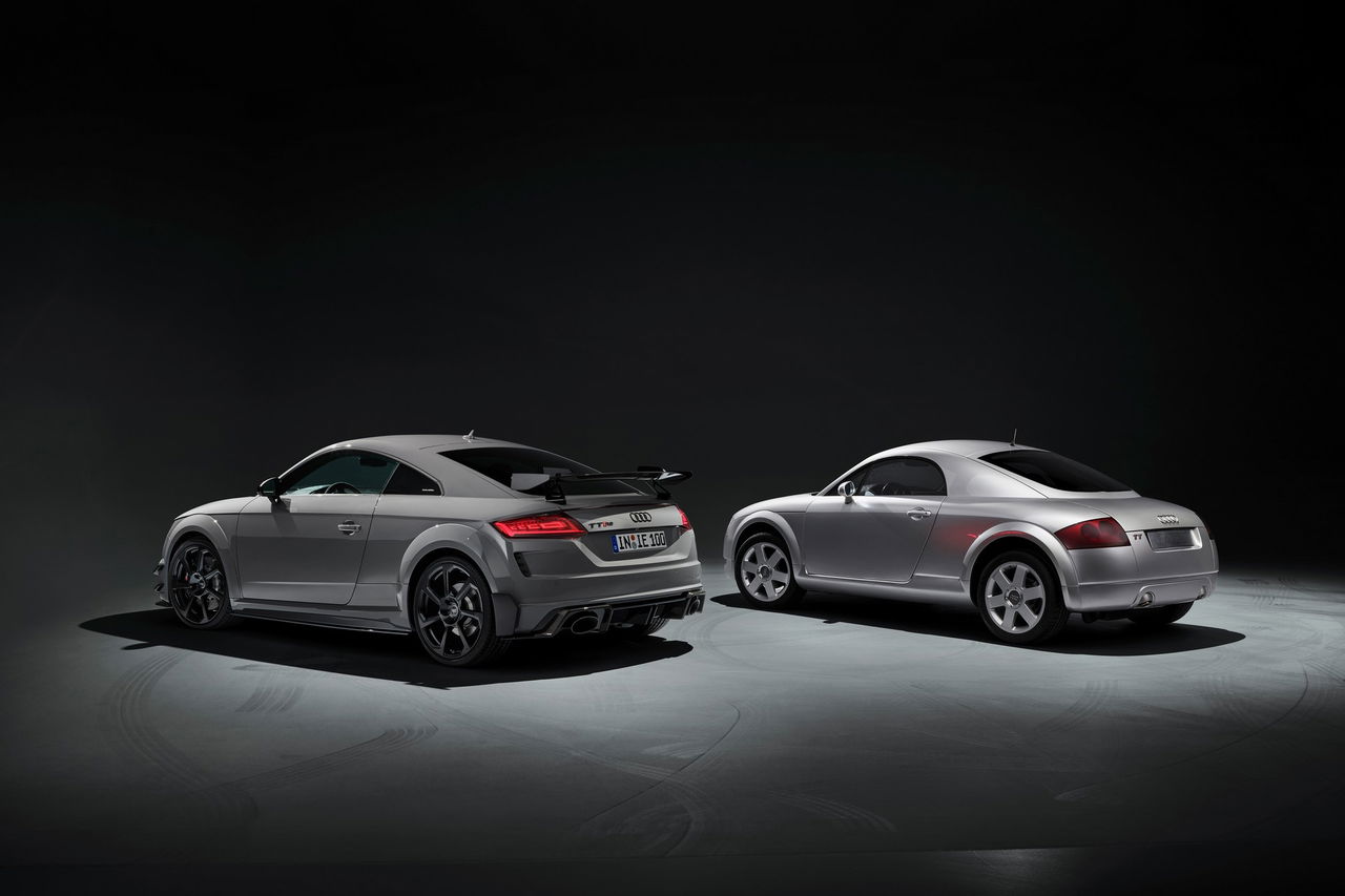 Audi Tt Rs Iconic Edition 18