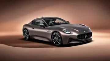 Maserati Granturismo 2023 1022 01