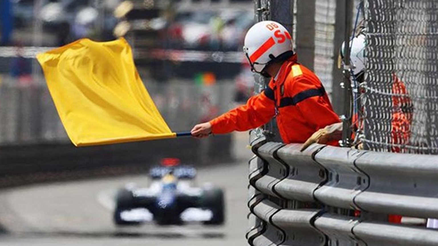 Qué es la bandera amarilla en una carrera de automovilismo? | Diariomotor