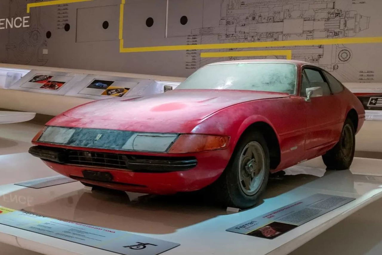 Ferrari Daytona Museo Ferrari 01