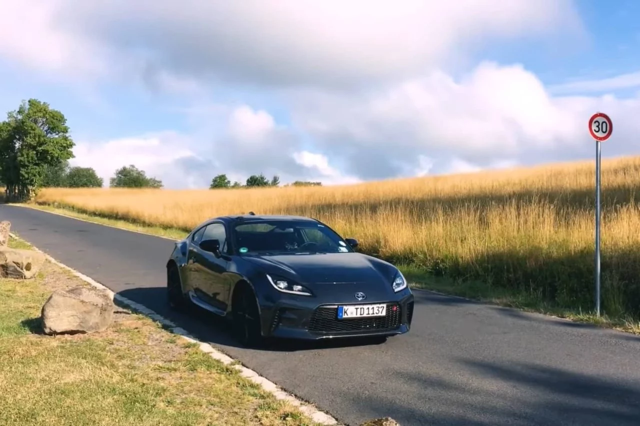 Toyota Gr 86 Nurburgring Video 01