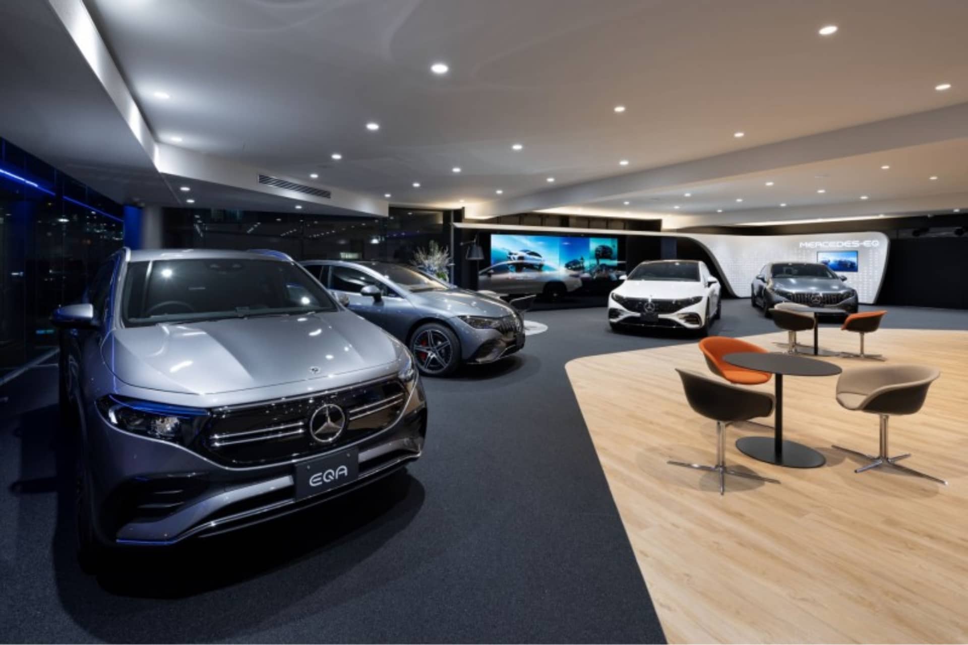 Mercedes First Electric Car Dealership 03