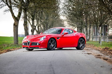 Alfa Romeo 8c Competizione Touring 01