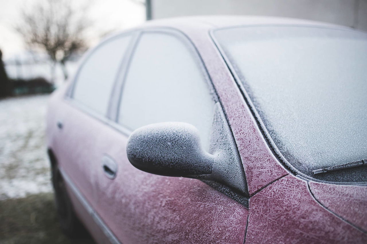 Como Quitar Hielo Parabrisas Coche 05