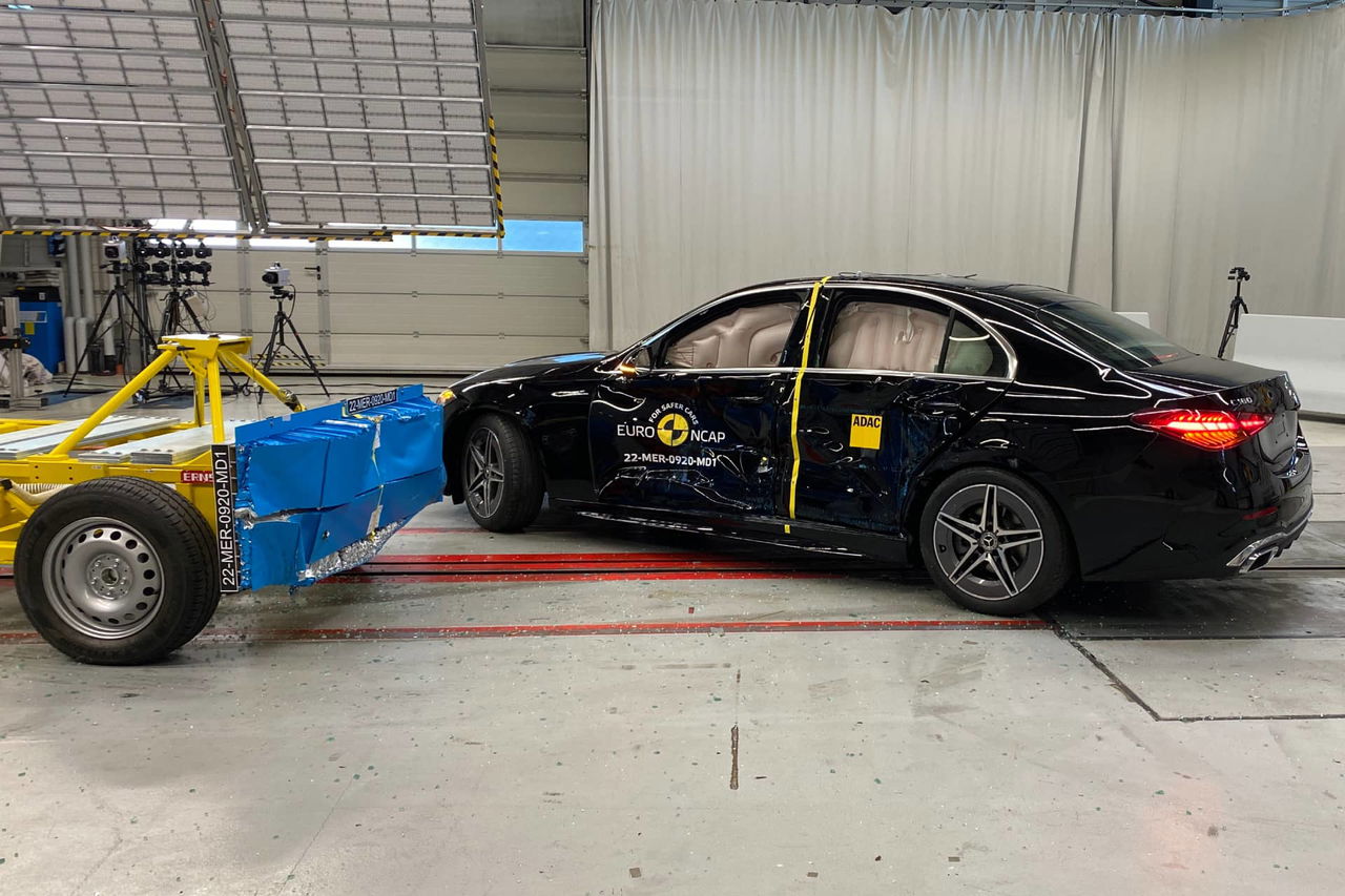 Mercedes Clase C Crash Test 02