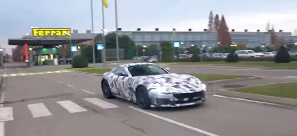 Video Sustituto Ferrari 812 Superfast Sonido V12 01