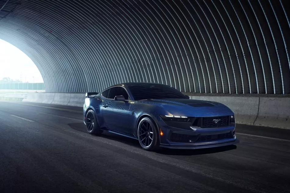 Mustang Dark Horse