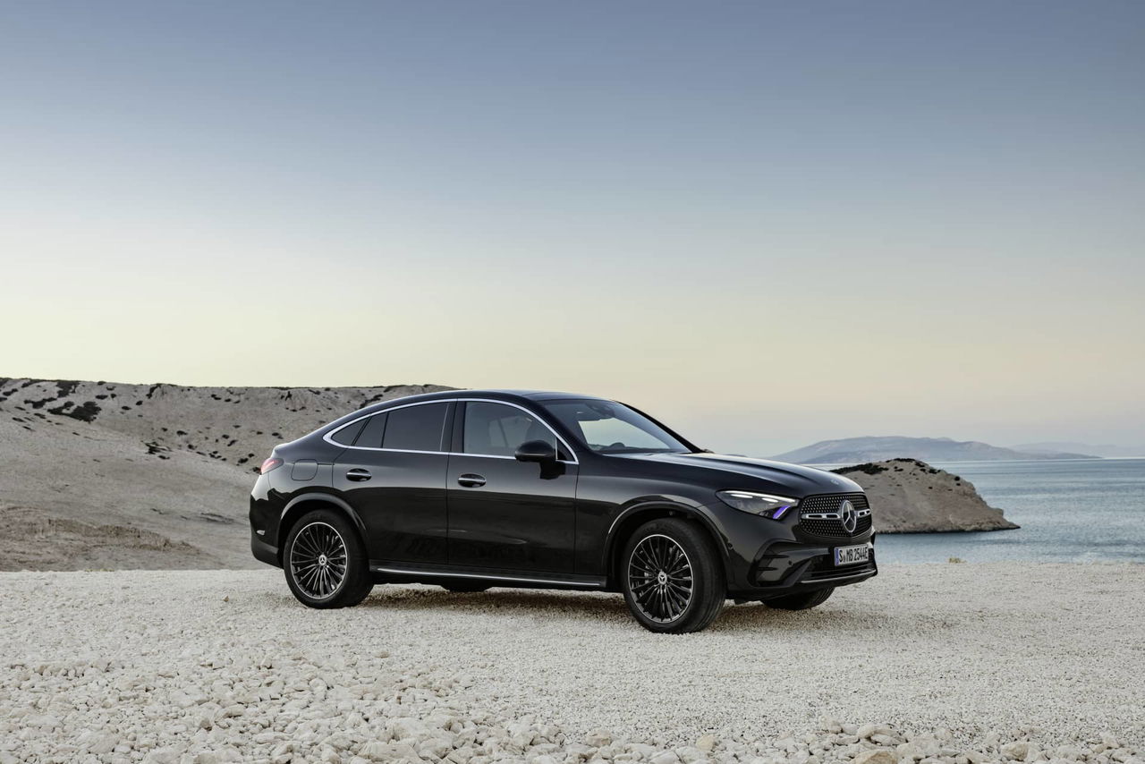 Das Neue Glc Coupé: Das Lifestyle Modell In Der Erfolgreichen Suv Familie Von Mercedes Benz The New Glc Coupé: The Lifestyle Model In The Successful Mercedes Benz Suv Family