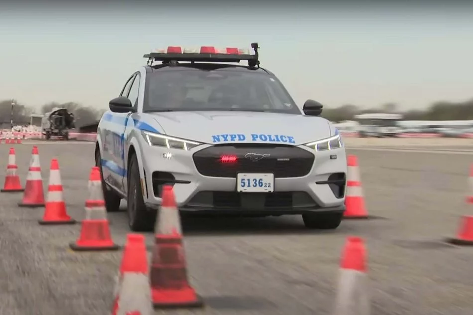 Ford Mustang Mach E Gt Coche Policia Nueva York 2