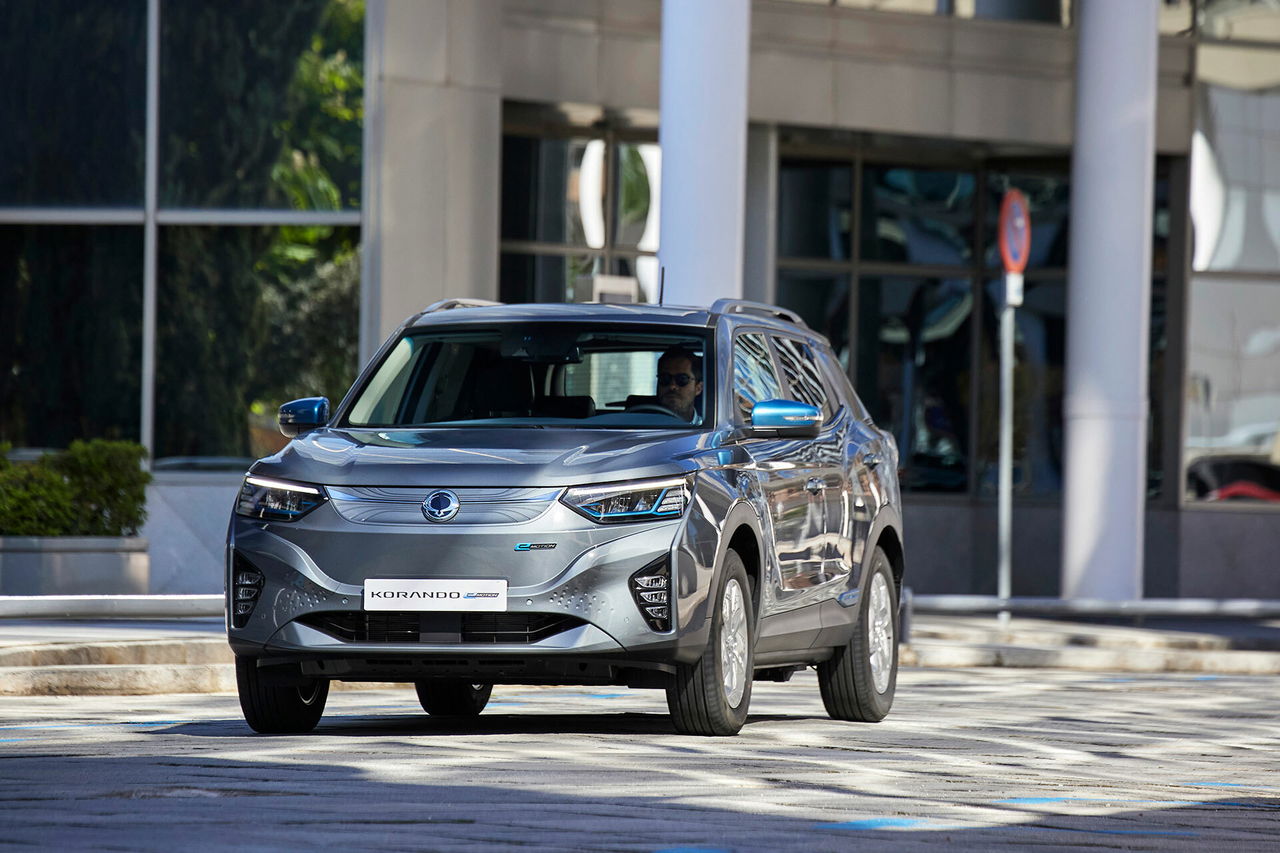 Ssangyong Korando E Motion 2023 Movimiento Platinum Grey Gris 49