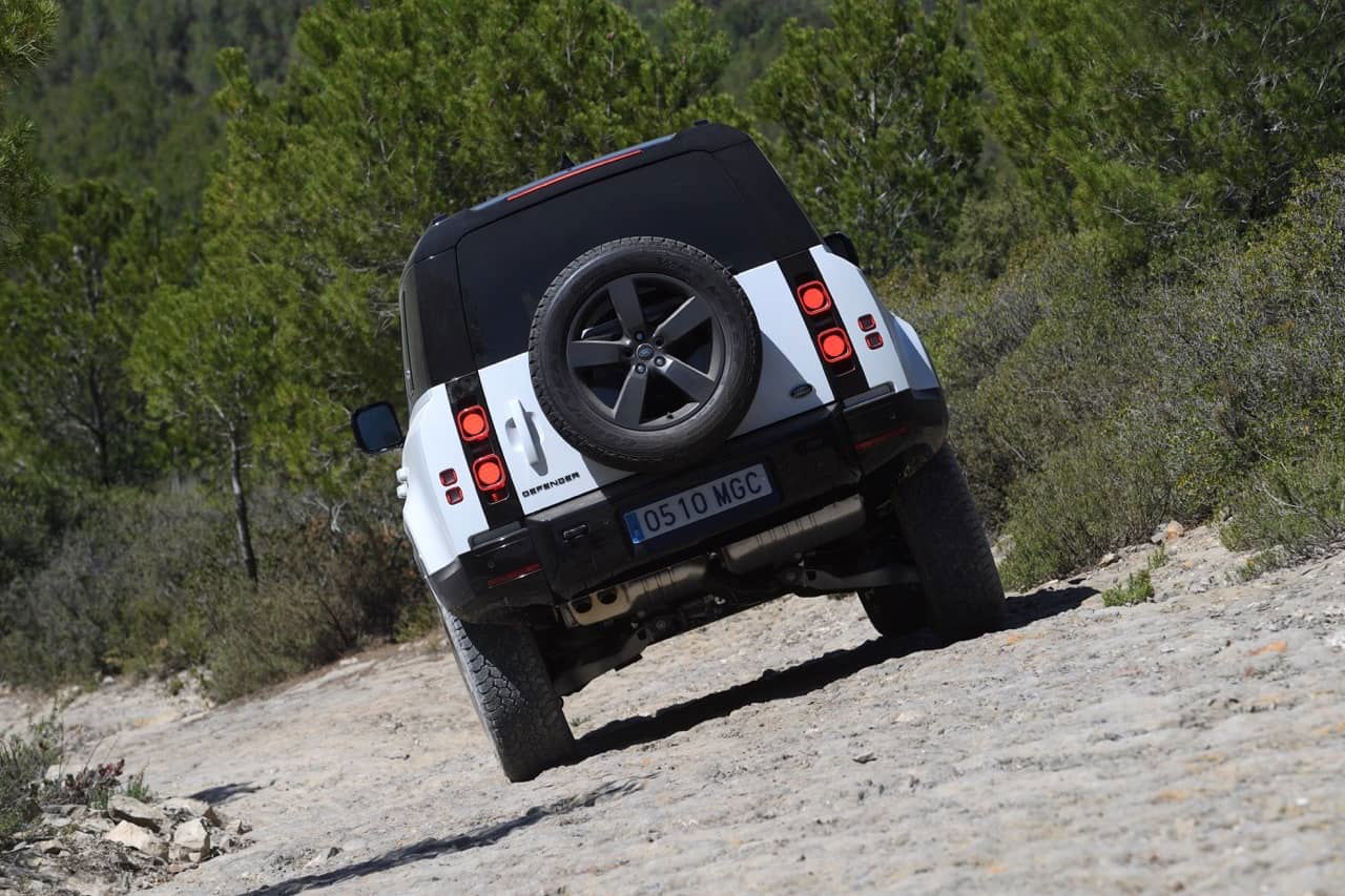 Goodyear Wrangler Land Rover Defender 11